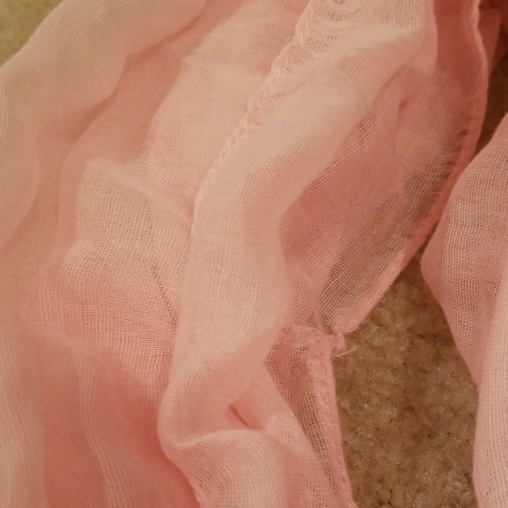 Pink scarf - Picture 2 of 2